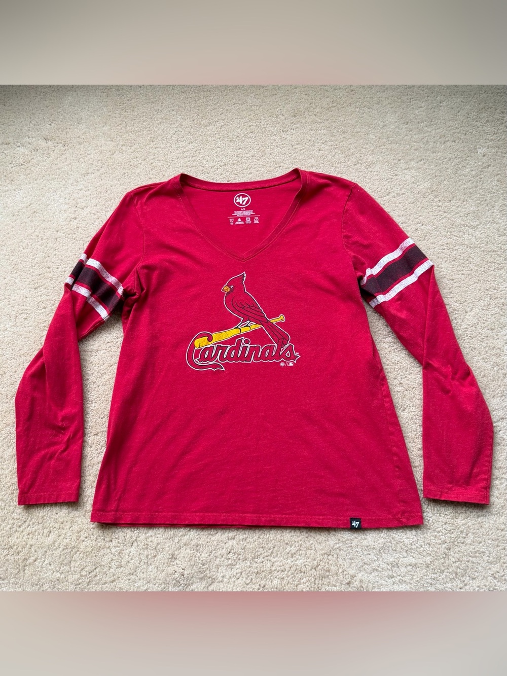 '47 Women’s Red St. Louis Cardinals Long Sleeve V-Neck Shirt - Size L - VGUC